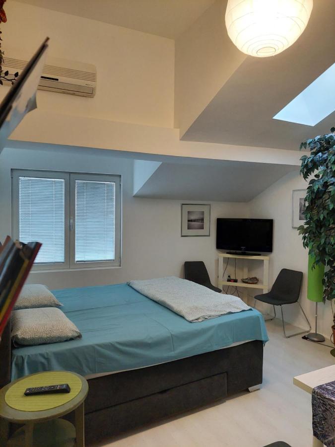 Sweet Apartments Or Rooms Ниш Экстерьер фото