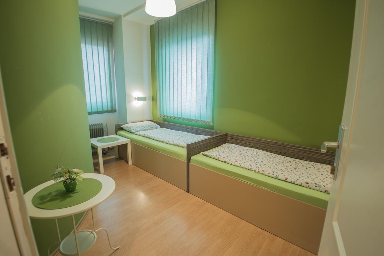 Sweet Apartments Or Rooms Ниш Экстерьер фото